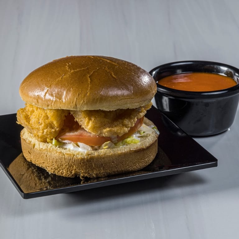 Fresh Fish Sandwich: A Mediterranean Delight
